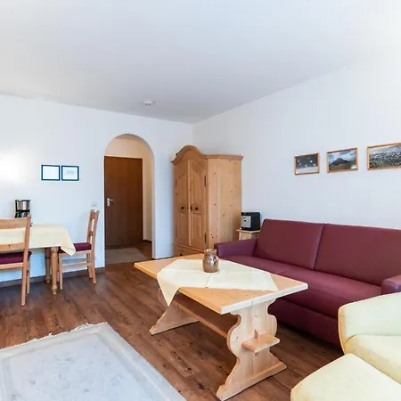 Erlmann Apartment